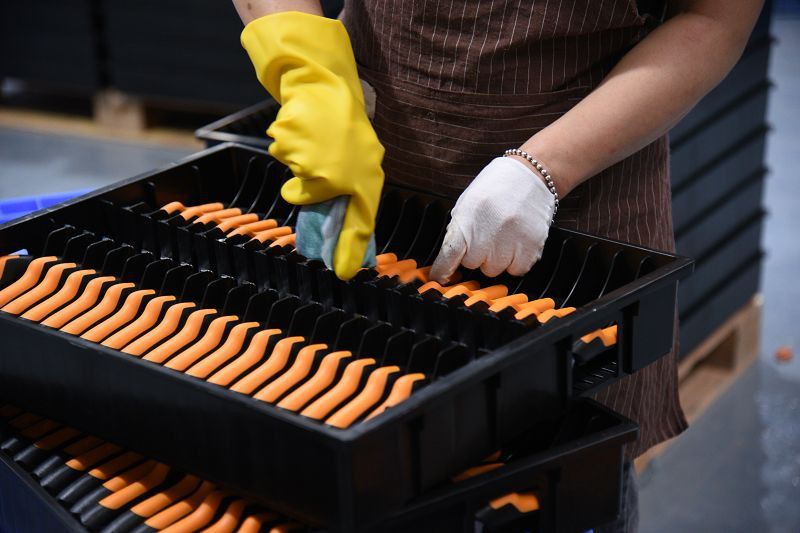 ورشة عمل التركيب والتغليف