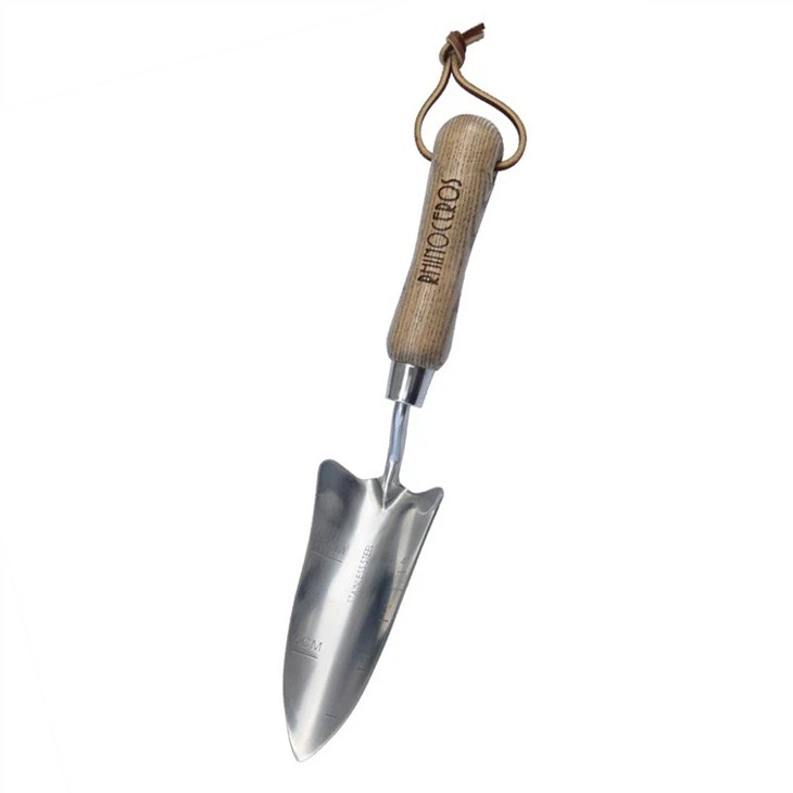 أداة زراعة النبات